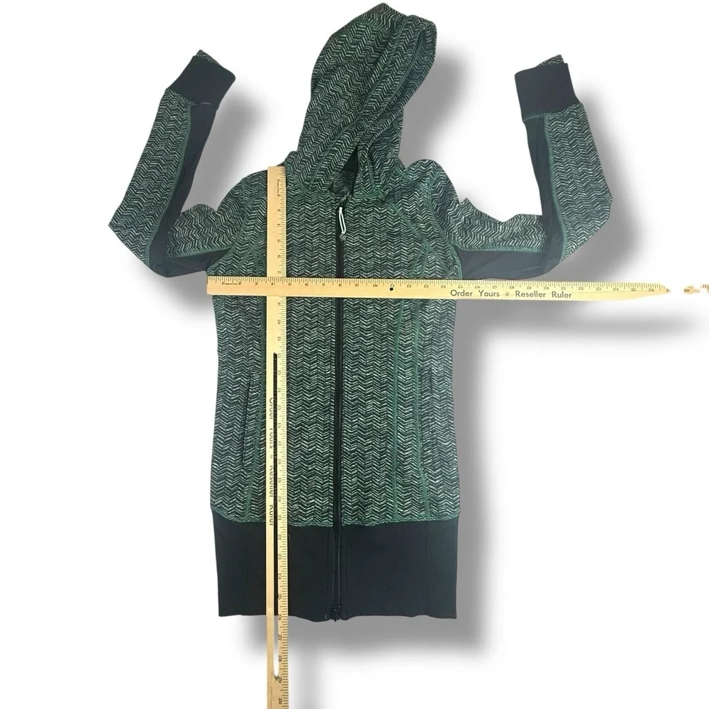 Lululemon Daily Practice Hooded Track Jacket Women's 4 Spacebone Green‎ Chevron - Picture 3 of 8